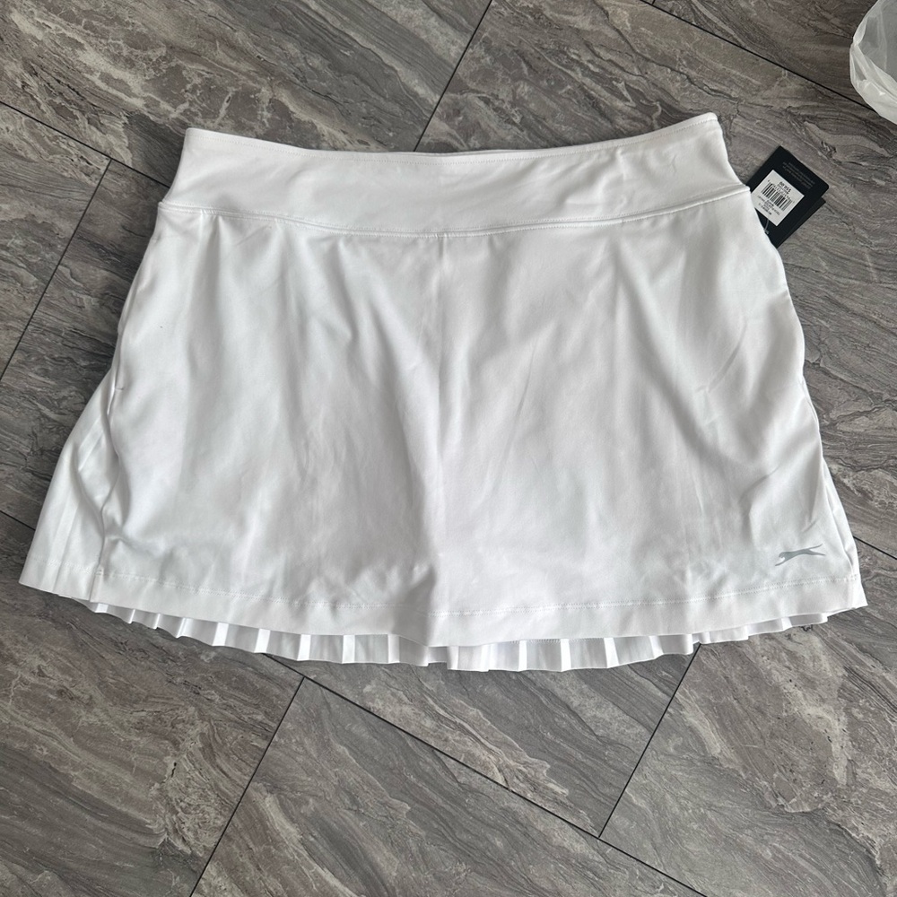 NWT Slazenger Women's Tech Pleated Golf/Tennis Skort NWT